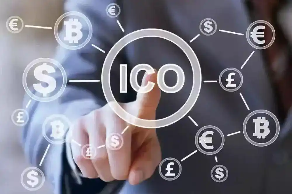 Mining farm equipped with efficient cooling and renewable energy sources